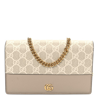 GUCCI GG Supreme Monogram Textured Dollar Calfskin Mini GG Marmont Chain Wallet Mystic White Oatmeal