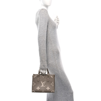 LOUIS VUITTON Empreinte Monogram Giant Onthego PM Tourterelle Creme