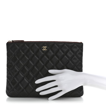 CHANEL Caviar Quilted Medium Cosmetic Case Black