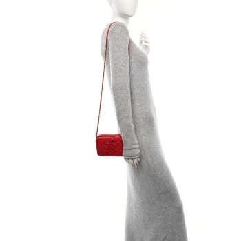 CHANEL Caviar Quilted Filigree Vanity Clutch With Chain Red