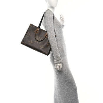 LOUIS VUITTON Reverse Monogram Giant Onthego MM