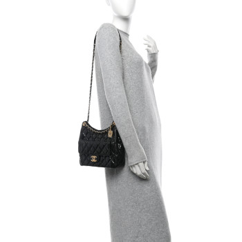 CHANEL Shiny Crumpled Calfskin Quilted Wavy CC Hobo Black