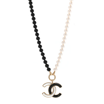 CHANEL Pearl Beaded CC Necklace Black White