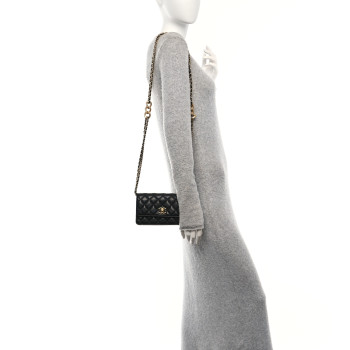 CHANEL Caviar Quilted Chain Link Clutch With Chain Black