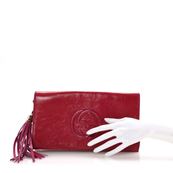 GUCCI Soft Patent Medium Soho Clutch Bright Bougainvillea