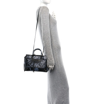 BALENCIAGA Agneau Graffiti Papier A6 Zip Around Tote Black White