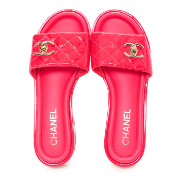 CHANEL Patent Goatskin Quilted CC Sandals 38 Pink CHANEL Patent Goatskin Quilted CC Sandals 38 Pink