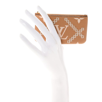 LOUIS VUITTON Empreinte Monogram Giant Broderies Key Pouch Arizona