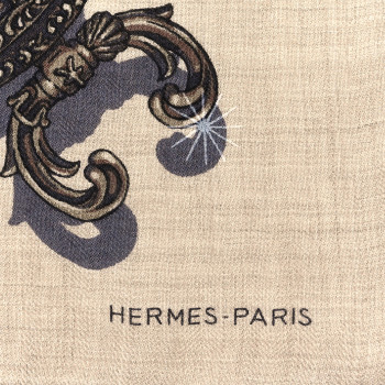 HERMES Cashmere Silk Caducee Rock Scarf 100 Naturel Gris Taupe