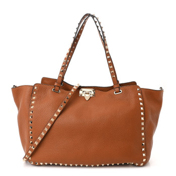 VALENTINO GARAVANI Pebbled Calfskin Medium Rockstud Tote Light Cuir