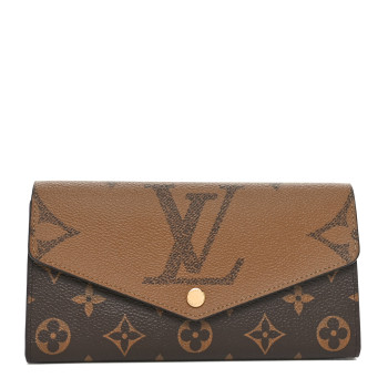 LOUIS VUITTON Reverse Monogram Giant Sarah Wallet