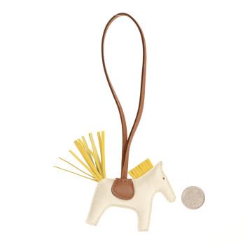 HERMES Milo Lambskin Grigri Rodeo Horse Bag Charm PM Craie Gold Jaune De Naples