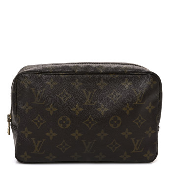 LOUIS VUITTON Monogram Trousse Toilette 23