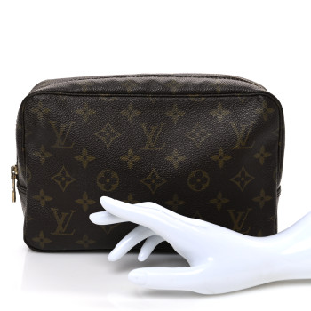 LOUIS VUITTON Monogram Trousse Toilette 23
