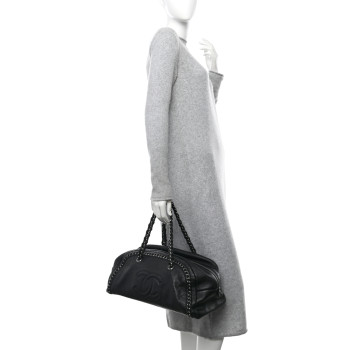 CHANEL Goatskin Large Luxe Ligne Bowler Black