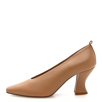 BOTTEGA VENETA Nappa Dream Almond Pumps 40 Nude