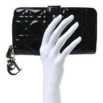 CHRISTIAN DIOR Patent Cannage Lady Dior Continental Wallet Black
