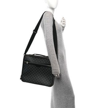 LOUIS VUITTON Damier Graphite Steeve