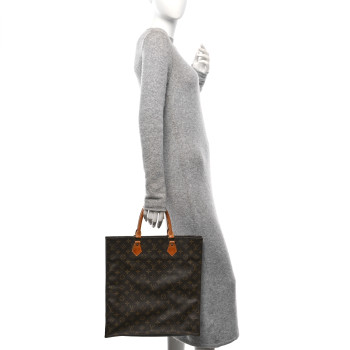 LOUIS VUITTON Monogram Sac Plat