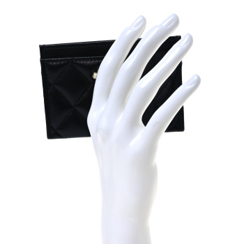 CHANEL Lambskin Quilted Pearl CC Chanel Card Holder Black