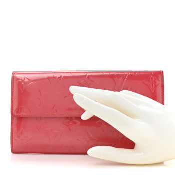 LOUIS VUITTON Vernis Sarah Wallet Rose Indien