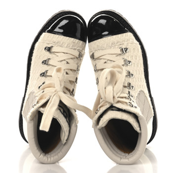 CHANEL Tweed Patent Cap Toe Lace Up Short Boots 38.5 White