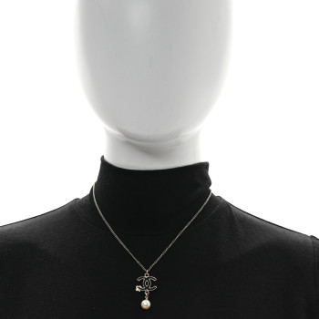 CHANEL Resin CC Camellia Flower Pearl Necklace Gold Black