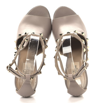 VALENTINO GARAVANI Nappa Rockstud Peep Toe Ankle Strap 105mm Sandals 39 Poudre
