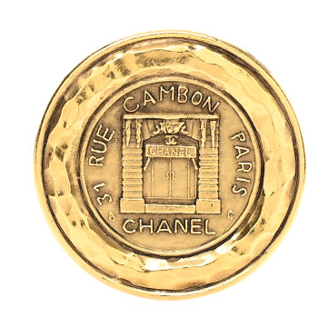 CHANEL 31 Rue Cambon Medallion Brooch Gold