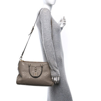 LOUIS VUITTON Empreinte Monogram Giant Trianon MM Tourterelle