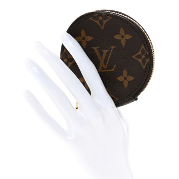 LOUIS VUITTON Monogram Round Coin Purse