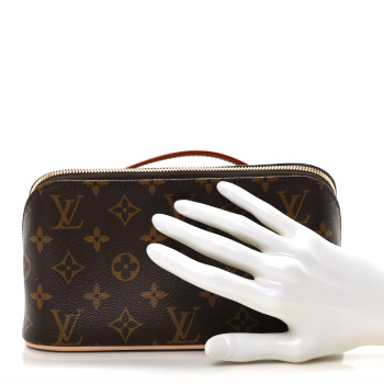 LOUIS VUITTON Monogram Toiletry Bag