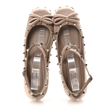 VALENTINO GARAVANI Satin Nappa Rockstud Ballerina Flats 40 Rose Cannelle