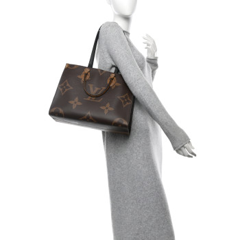 LOUIS VUITTON Reverse Monogram Giant Onthego MM