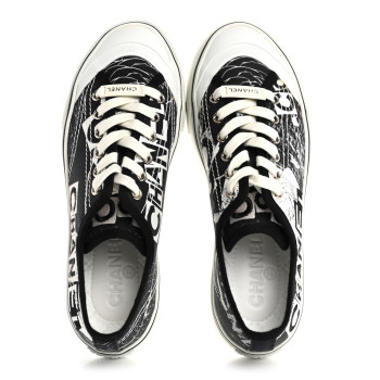 CHANEL Printed Fabric Low Top Logo Sneakers 38.5 White Black