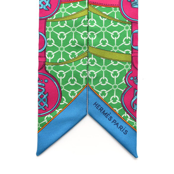 HERMES Silk La Promenade Du Matin Twilly