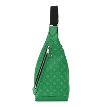 LOUIS VUITTON Taigarama Duo Slingbag Cactus Green