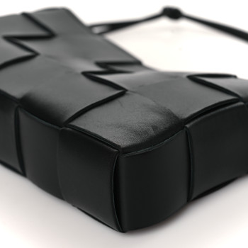 ポーチ Bottega Veneta Pochette Cassette Media In Pelle BOTTEGA VENETA Calfskin Maxi Intrecciato Cassette Pouch On