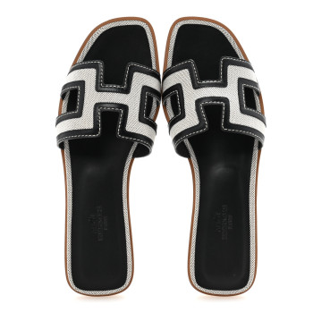 HERMES Canvas Calfskin Oran Sandals 38 Prunoir Black