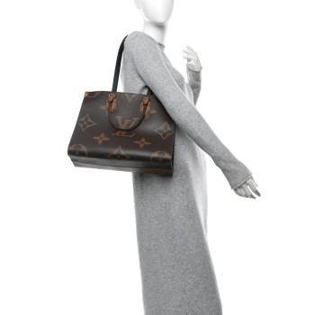 LOUIS VUITTON Reverse Monogram Giant Onthego MM