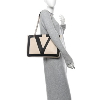 VALENTINO GARAVANI Nappa Medium Viva Superstar Shopping Tote Butter Black