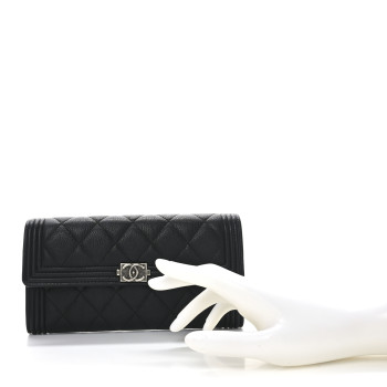 CHANEL Caviar Quilted Large Boy Gusset Flap Wallet Black