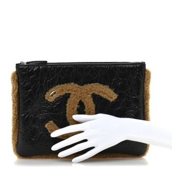 CHANEL Shiny Crumpled Sheepskin Shearling CC Mania Zip Pouch Black Beige