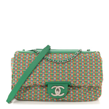 CHANEL Rubber Quilted Lambskin Medium Coco Rain Flap Green