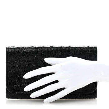 SAINT LAURENT Crinkled Calfskin Matelasse Monogram Niki Wallet Black