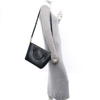 GUCCI Guccissima Small Zippered Bucket Tote Black