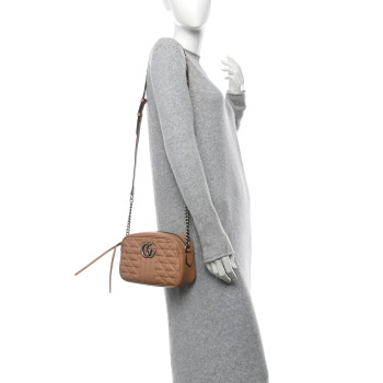 GUCCI Calfskin Matelasse Aria Small GG Marmont Chain Shoulder Bag Camelia