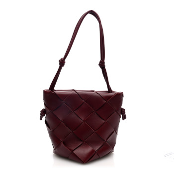BOTTEGA VENETA Nappa Maxi Intrecciato Clasp Bucket Bag Bordeaux