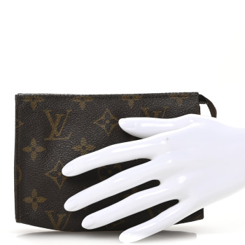 LOUIS VUITTON Monogram Toiletry Pouch 15