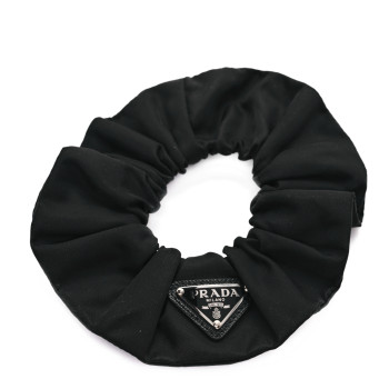 PRADA Re-Nylon Metal Logo Scrunchie Black